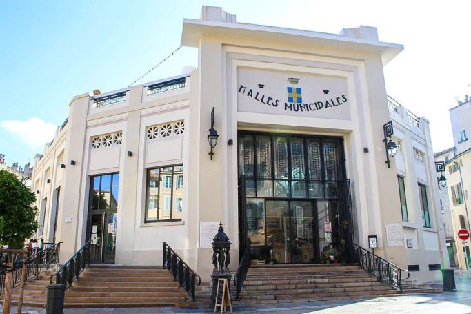 A louer STUDIO  21 M2 BORD DE MER TOULON