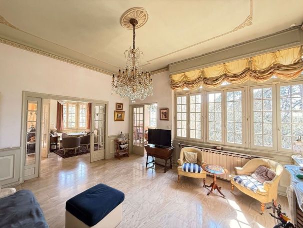 A louer MAISON  DE MAîTRE BORD DE MER TOULON