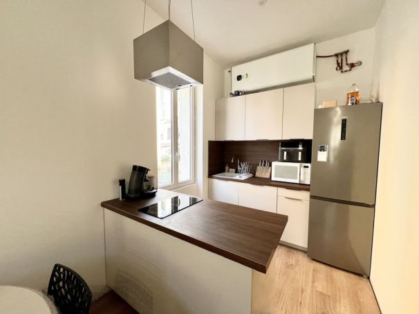 A louer APPARTEMENT T2 37 M2 BORD DE MER TOULON