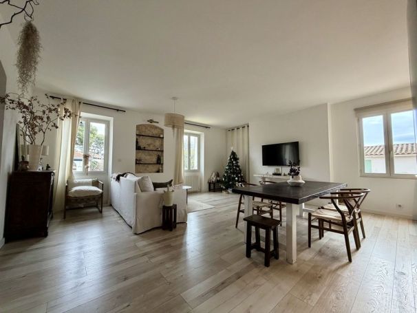 A louer LOFT T3 69 M2 BORD DE MER OLLIOULES