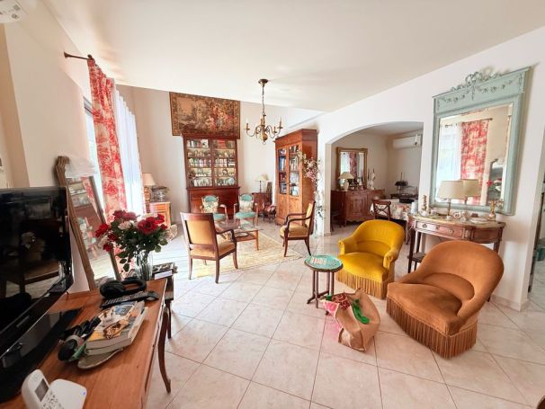 A louer MAISON  3 PIECES 127 M2 BORD DE MER TOULON