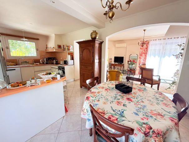 A louer MAISON  3 PIECES 127 M2 BORD DE MER TOULON