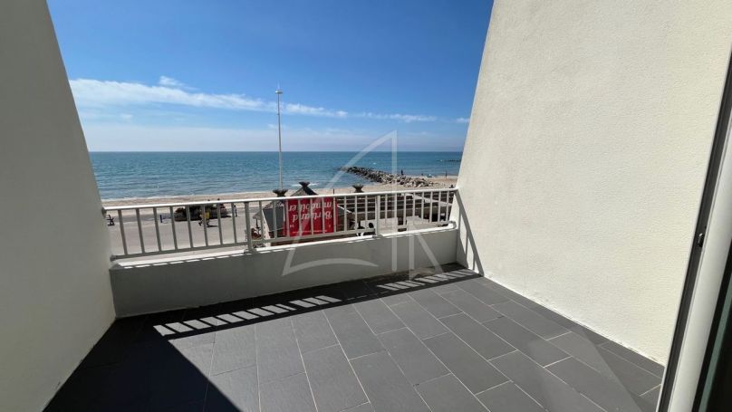 A louer APPARTEMENT DUPLEX NEUF T3 52 M2 TERRASSE PIEDS DANS L'EAU PALAVAS LES FLOTS