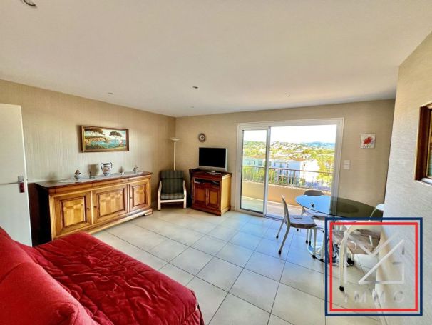 A louer APPARTEMENT T2 45 M2 TERRASSE VUE MER SANARY SUR MER