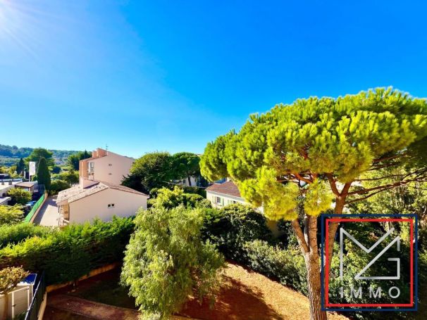 A louer APPARTEMENT NEUF T3 60 M2 TERRASSE BORD DE MER SANARY SUR MER