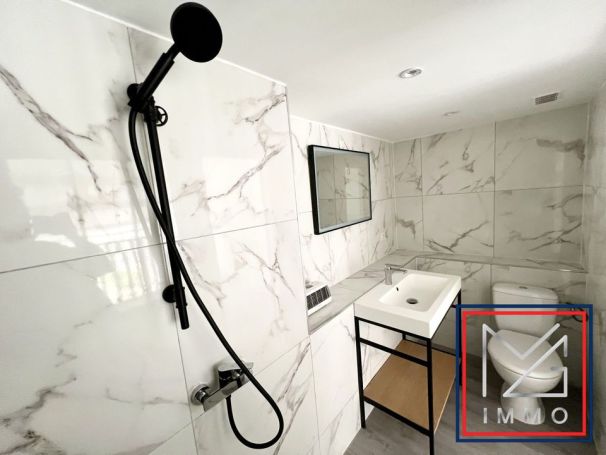 A louer APPARTEMENT NEUF T3 60 M2 TERRASSE BORD DE MER SANARY SUR MER