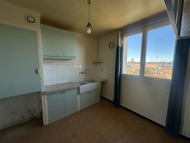 A louer APPARTEMENT T3 54 M2 BORD DE MER ARLES