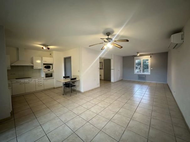 A louer APPARTEMENT DE PRESTIGE T3 90 M2  SAINT MARTIN DE CRAU