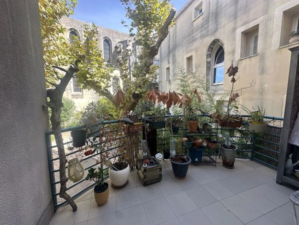 A louer APPARTEMENT T3 52 M2 TERRASSE BORD DE MER ARLES