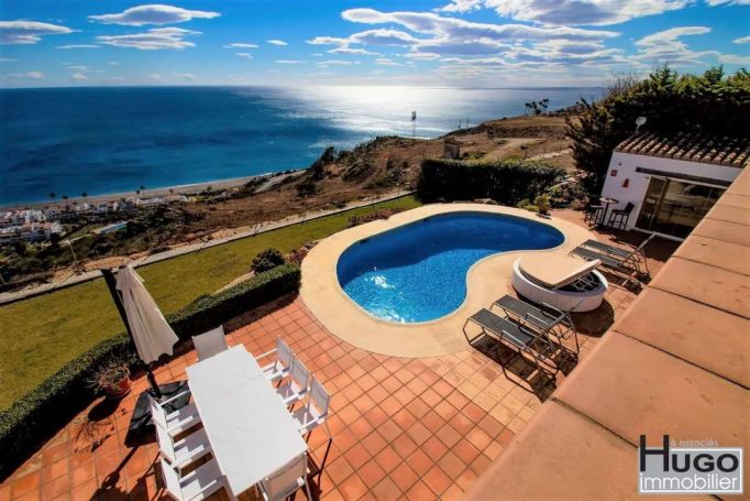 A louer MAISON  10 PIECES 355 M2 BORD DE MER BORDEAUX