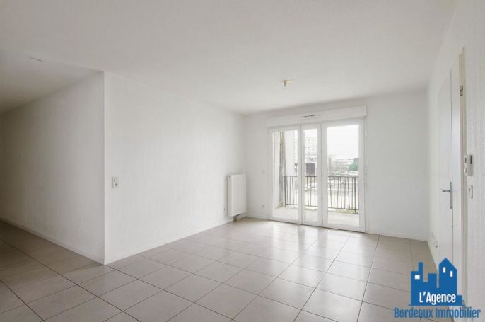 A louer APPARTEMENT T3 65 M2  LORMONT
