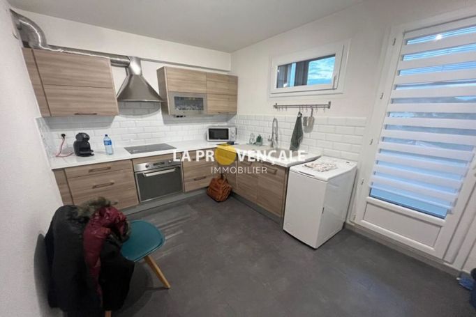 A louer APPARTEMENT T3 64 M2  GARDANNE