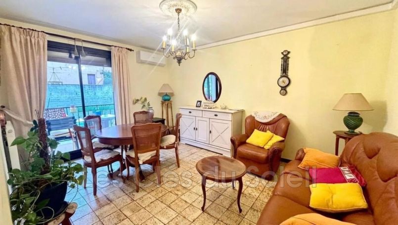 A louer APPARTEMENT T3 61 M2 TERRASSE BORD DE MER TOULON