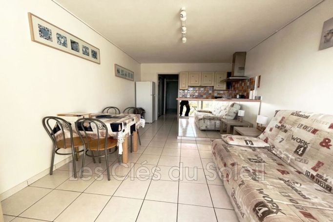 A louer STUDIO  31 M2 TERRASSE VUE MER BANDOL