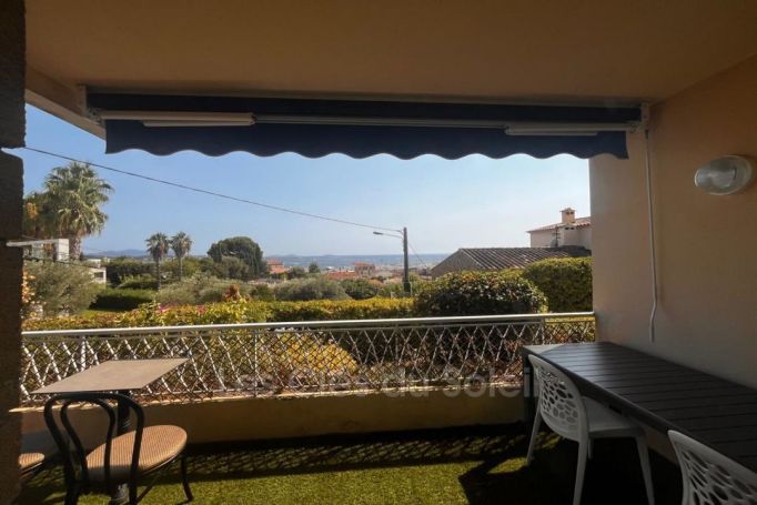 A louer APPARTEMENT T2 39 M2 TERRASSE VUE MER BANDOL