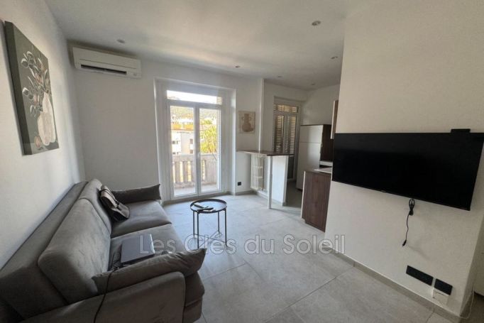 A louer APPARTEMENT T2 36 M2 BORD DE MER TOULON