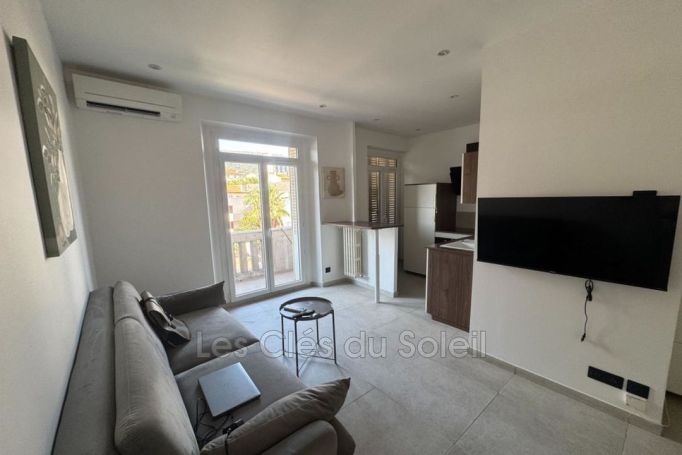 A louer APPARTEMENT T2 36 M2 BORD DE MER TOULON
