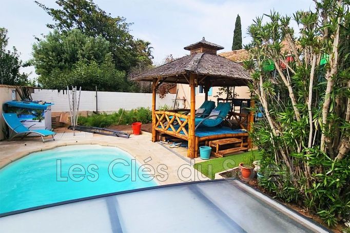 A louer MAISON  4 PIECES 95 M2 BORD DE MER LA LONDE LES MAURES