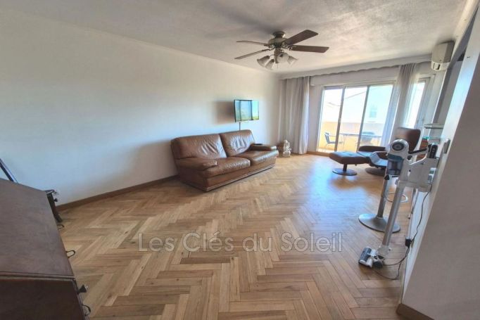 A louer APPARTEMENT T4 80 M2 TERRASSE BORD DE MER TOULON