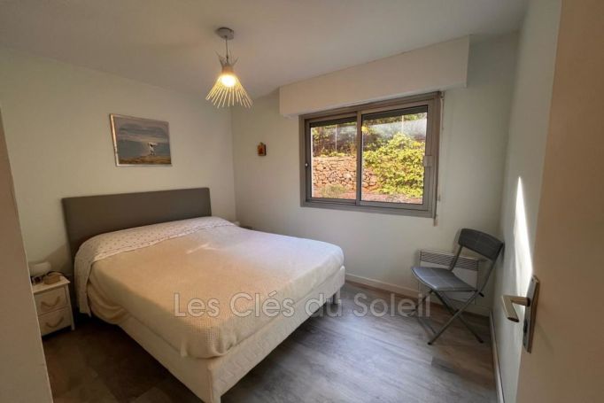 A louer APPARTEMENT T3 42 M2 TERRASSE BORD DE MER BANDOL