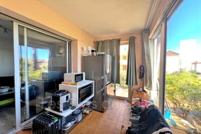 A louer STUDIO  24 M2 TERRASSE BORD DE MER BANDOL