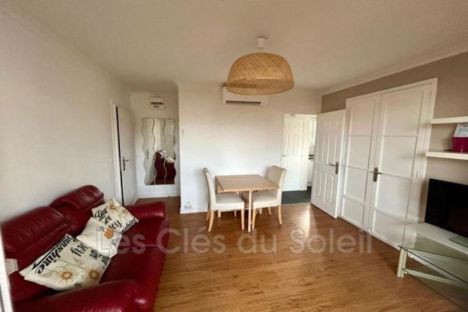 A louer APPARTEMENT T2 32 M2 PLAGE à PIED SIX FOURS LES PLAGES