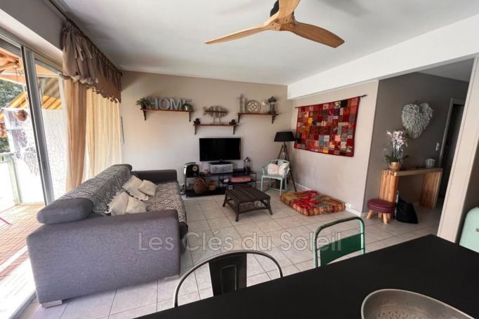 A louer APPARTEMENT T2 42 M2 BORD DE MER SIX FOURS LES PLAGES