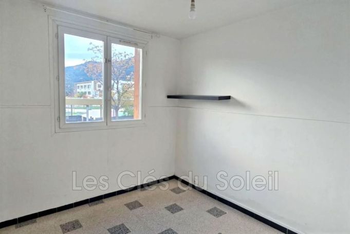 A louer APPARTEMENT T4 70 M2  LA VALETTE DU VAR