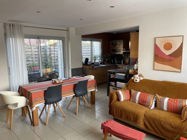 A louer APPARTEMENT T3 70 M2  COARRAZE