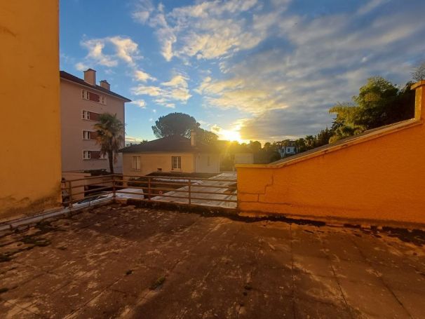 A louer APPARTEMENT T4 89 M2 TERRASSE  PAU