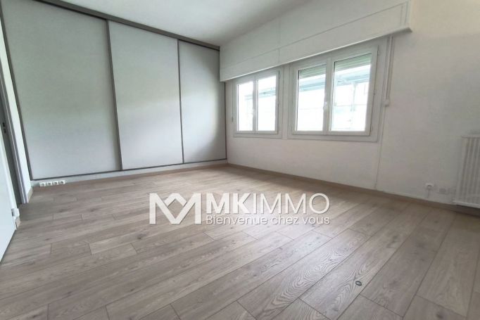 A louer APPARTEMENT T3 73 M2 BORD DE MER CAGNES SUR MER