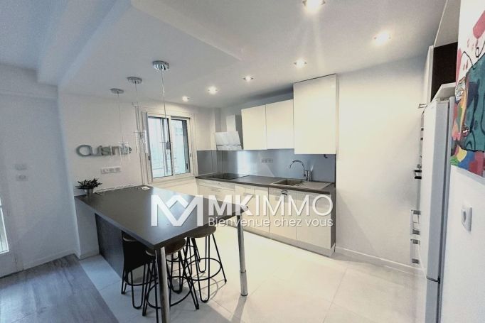 A louer APPARTEMENT NEUF T2 40 M2 TERRASSE BORD DE MER CANNES