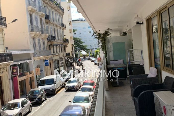 A louer APPARTEMENT NEUF T2 40 M2 TERRASSE BORD DE MER CANNES