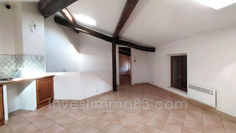 A louer APPARTEMENT  161 M2  CUERS