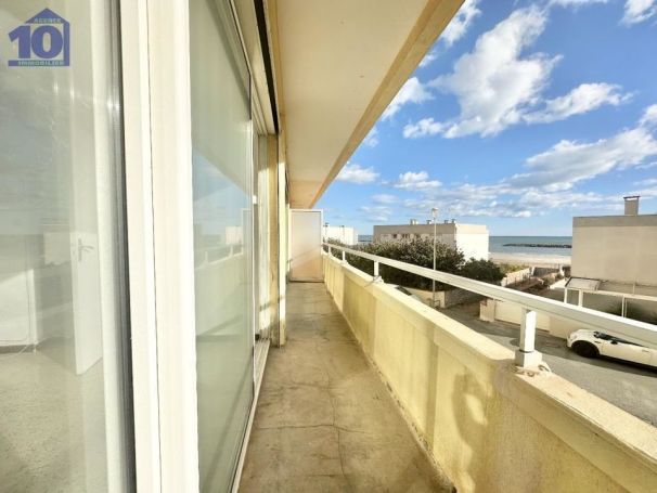 A louer APPARTEMENT T3 68 M2 PIEDS DANS L'EAU VALRAS PLAGE