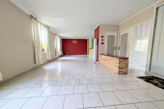A louer APPARTEMENT T5 108 M2  ELBEUF