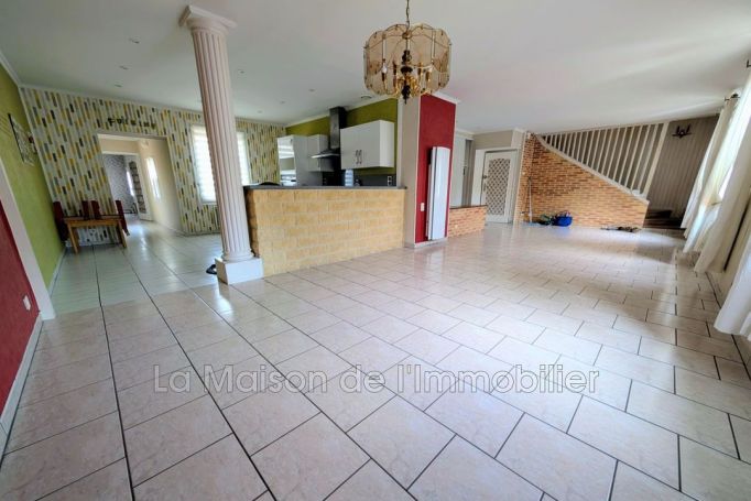 A louer APPARTEMENT T5 108 M2  ELBEUF