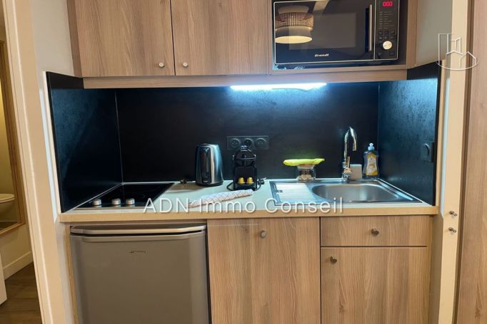 A louer STUDIO  26 M2  AIX EN PROVENCE