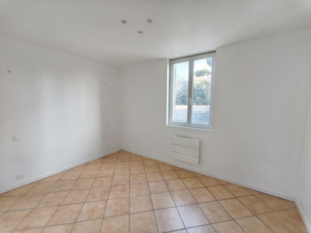 A louer APPARTEMENT T2 33 M2  NIMES