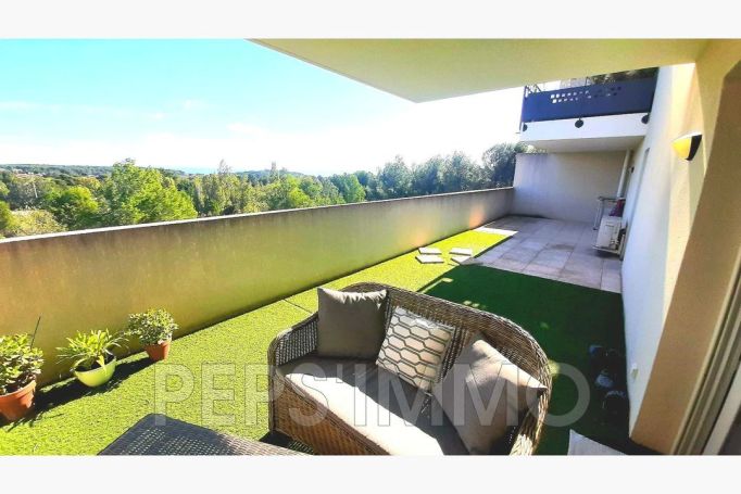 A louer APPARTEMENT T3 70 M2 TERRASSE BORD DE MER MARTIGUES