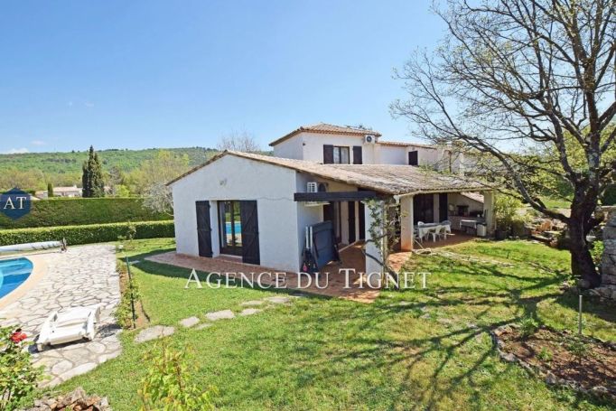 A louer MAISON  6 PIECES 170 M2  SAINT CEZAIRE SUR SIAGNE