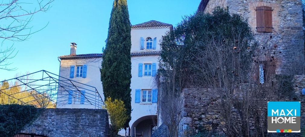 A louer APPARTEMENT  415 M2 TERRASSE  SAINT MARTIN DE VALGALGUES