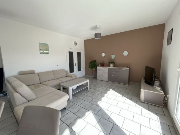 A louer APPARTEMENT T3 75 M2 TERRASSE BORD DE MER LA CIOTAT