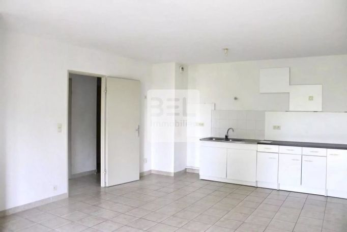 A louer APPARTEMENT T2 44 M2 TERRASSE  BAGNOLS SUR CEZE