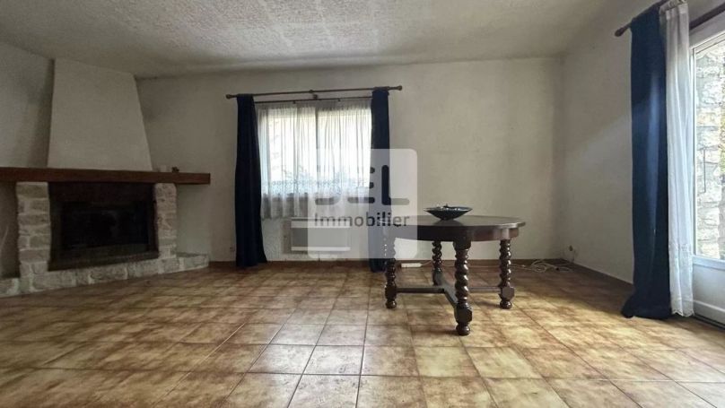 A louer MAISON  7 PIECES 128 M2  BAGNOLS SUR CEZE