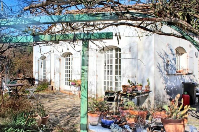 A louer MAISON  4 PIECES 101 M2  BAGNOLS SUR CEZE