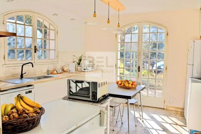 A louer MAISON  4 PIECES 101 M2  BAGNOLS SUR CEZE