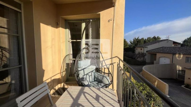 A louer APPARTEMENT T3 50 M2 TERRASSE  UZES