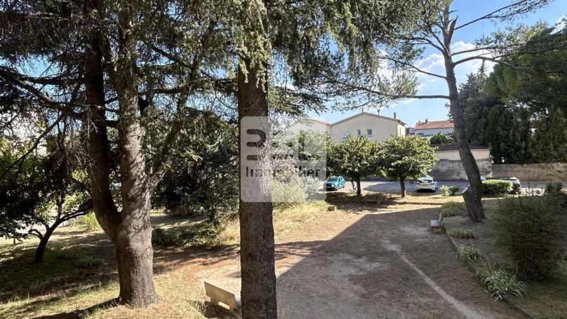 A louer APPARTEMENT T4 70 M2  BAGNOLS SUR CEZE