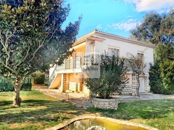 A louer MAISON  4 PIECES 120 M2  BAGNOLS SUR CEZE